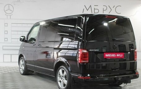 Volkswagen Multivan T6 рестайлинг, 2018 год, 4 300 000 рублей, 8 фотография