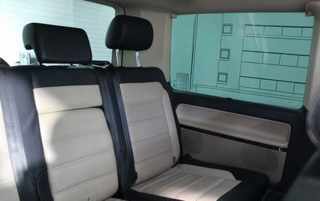 Volkswagen Multivan T6 рестайлинг, 2018 год, 4 300 000 рублей, 30 фотография