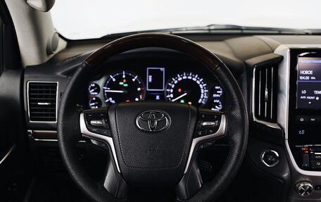 Toyota Land Cruiser 200, 2016 год, 3 990 000 рублей, 8 фотография