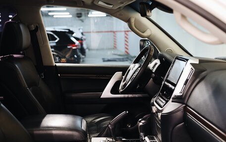 Toyota Land Cruiser 200, 2016 год, 3 990 000 рублей, 15 фотография