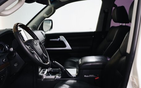 Toyota Land Cruiser 200, 2016 год, 3 990 000 рублей, 16 фотография