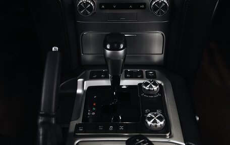 Toyota Land Cruiser 200, 2016 год, 3 990 000 рублей, 20 фотография