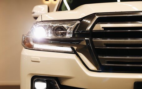 Toyota Land Cruiser 200, 2016 год, 3 990 000 рублей, 23 фотография