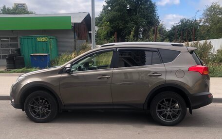 Toyota RAV4, 2015 год, 2 250 000 рублей, 4 фотография