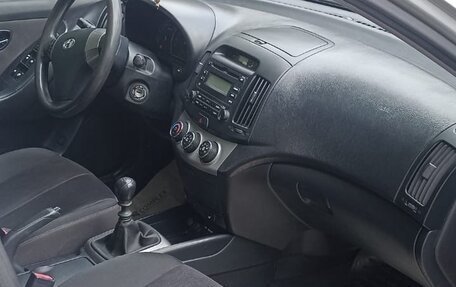 Hyundai Elantra IV, 2010 год, 850 000 рублей, 6 фотография