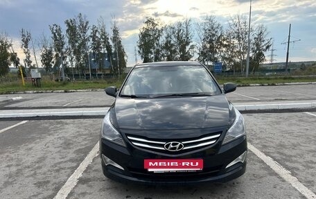 Hyundai Solaris II рестайлинг, 2016 год, 800 000 рублей, 2 фотография