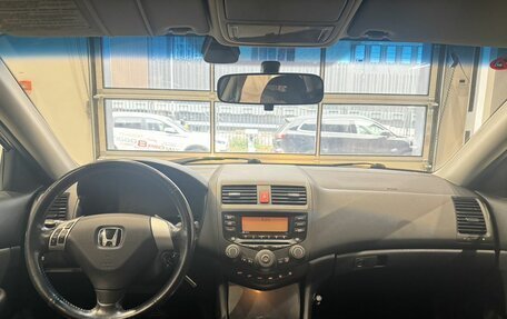 Honda Accord VII рестайлинг, 2003 год, 700 000 рублей, 10 фотография