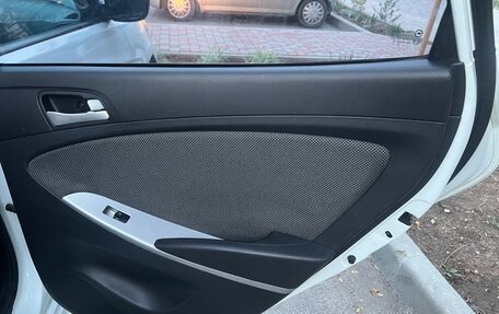 Hyundai Solaris II рестайлинг, 2012 год, 799 000 рублей, 21 фотография