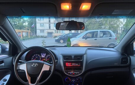Hyundai Solaris II рестайлинг, 2012 год, 799 000 рублей, 24 фотография