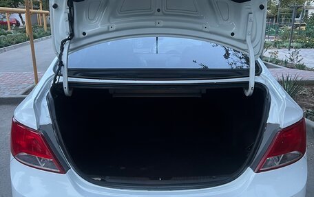 Hyundai Solaris II рестайлинг, 2012 год, 799 000 рублей, 34 фотография