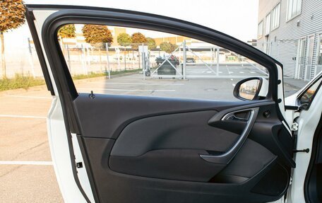 Opel Astra J, 2015 год, 895 000 рублей, 12 фотография