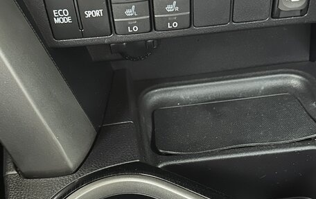 Toyota RAV4, 2018 год, 2 250 000 рублей, 2 фотография