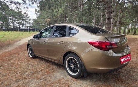 Opel Astra J, 2012 год, 740 000 рублей, 6 фотография