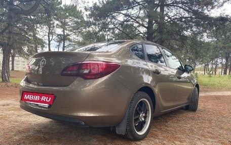 Opel Astra J, 2012 год, 740 000 рублей, 3 фотография