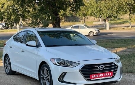 Hyundai Elantra VI рестайлинг, 2016 год, 1 500 000 рублей, 2 фотография