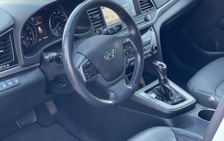 Hyundai Elantra VI рестайлинг, 2016 год, 1 500 000 рублей, 7 фотография