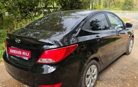 Hyundai Solaris II рестайлинг, 2016 год, 1 000 000 рублей, 2 фотография