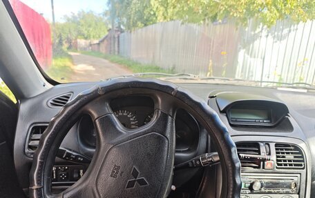 Mitsubishi Carisma I, 2002 год, 190 000 рублей, 11 фотография