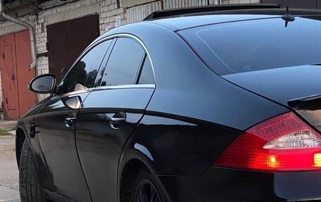 Mercedes-Benz CLS, 2005 год, 900 000 рублей, 22 фотография
