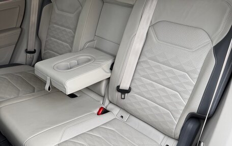 Volkswagen Touareg III, 2020 год, 6 100 000 рублей, 14 фотография