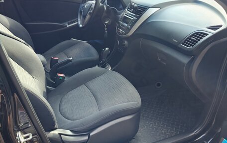 Hyundai Solaris II рестайлинг, 2014 год, 1 040 000 рублей, 8 фотография