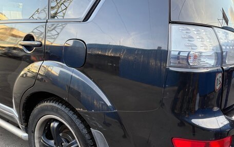 Mitsubishi Outlander III рестайлинг 3, 2007 год, 630 000 рублей, 11 фотография
