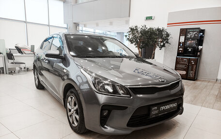 KIA Rio IV, 2018 год, 981 000 рублей, 3 фотография