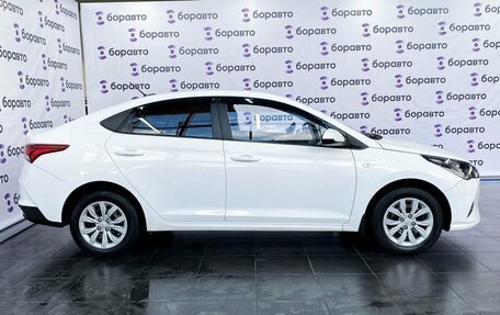 Hyundai Solaris II рестайлинг, 2021 год, 1 570 000 рублей, 8 фотография