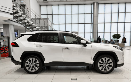 Toyota RAV4, 2020 год, 2 947 000 рублей, 5 фотография
