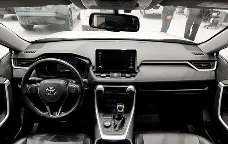 Toyota RAV4, 2020 год, 2 947 000 рублей, 17 фотография