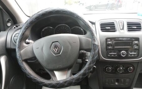 Renault Logan II, 2018 год, 650 000 рублей, 8 фотография