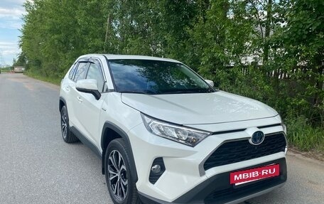 Toyota RAV4, 2020 год, 3 555 555 рублей, 3 фотография