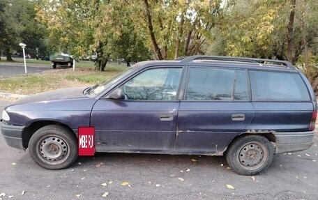 Opel Astra F, 1995 год, 85 000 рублей, 4 фотография