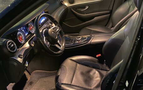 Mercedes-Benz E-Класс, 2019 год, 1 700 000 рублей, 11 фотография