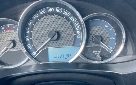 Toyota Corolla, 2013 год, 1 000 000 рублей, 10 фотография