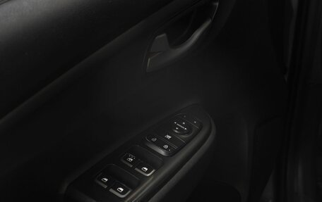 KIA Rio IV, 2018 год, 1 232 900 рублей, 8 фотография