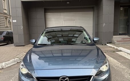 Mazda 3, 2015 год, 1 350 000 рублей, 2 фотография