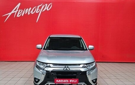 Mitsubishi Outlander III рестайлинг 3, 2019 год, 1 899 000 рублей, 8 фотография