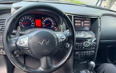 Infiniti FX II, 2011 год, 1 850 000 рублей, 4 фотография