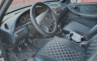 Chevrolet Niva I рестайлинг, 2004 год, 320 000 рублей, 1 фотография