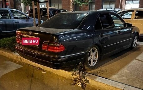 Mercedes-Benz E-Класс, 1999 год, 270 000 рублей, 3 фотография