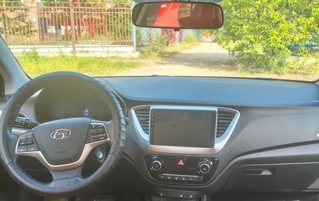 Hyundai Solaris II рестайлинг, 2018 год, 1 570 000 рублей, 15 фотография