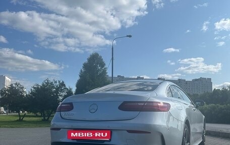 Mercedes-Benz E-Класс, 2018 год, 3 490 000 рублей, 4 фотография