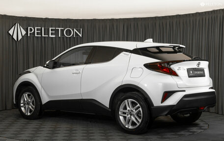 Toyota C-HR I рестайлинг, 2020 год, 2 860 000 рублей, 4 фотография