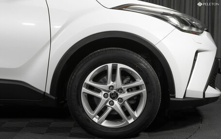 Toyota C-HR I рестайлинг, 2020 год, 2 860 000 рублей, 24 фотография