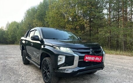 Mitsubishi L200 IV рестайлинг, 2019 год, 2 630 000 рублей, 4 фотография