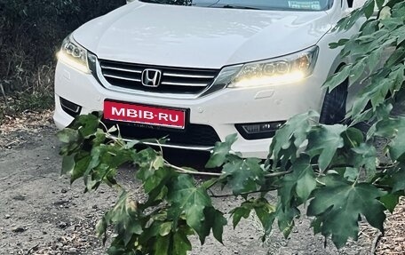 Honda Accord IX рестайлинг, 2013 год, 1 400 000 рублей, 1 фотография