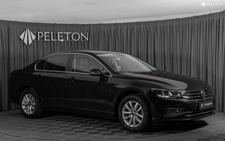 Volkswagen Passat B8 рестайлинг, 2021 год, 2 720 000 рублей, 2 фотография