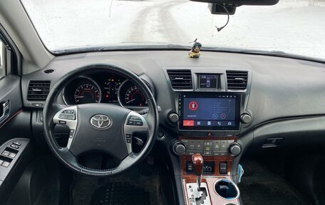 Toyota Highlander III, 2011 год, 2 150 000 рублей, 6 фотография