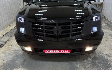 Cadillac Escalade III, 2007 год, 2 700 000 рублей, 2 фотография